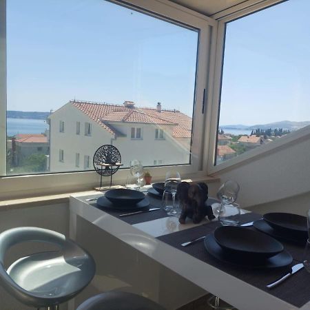 Top Floor Apartment With Sea View Kastela Luaran gambar