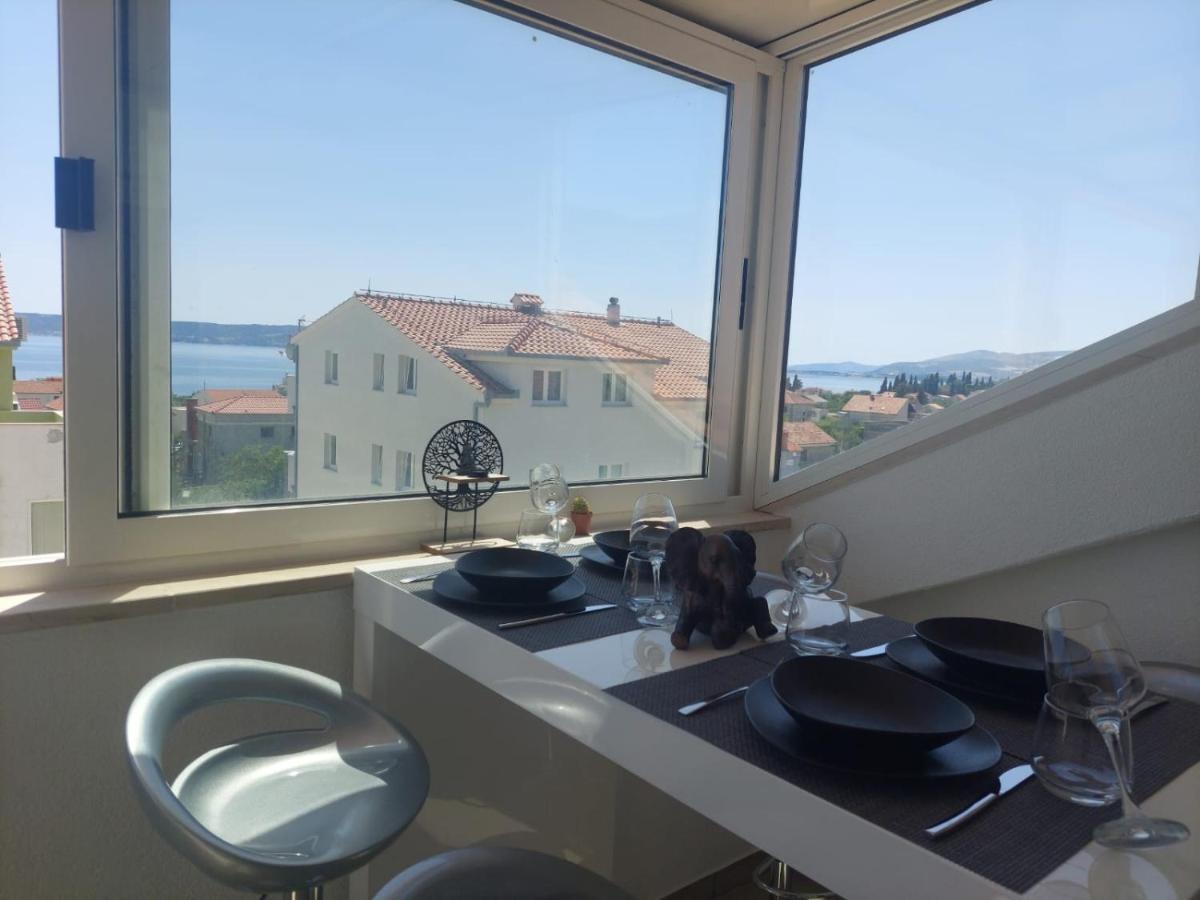 Top Floor Apartment With Sea View Kastela Luaran gambar